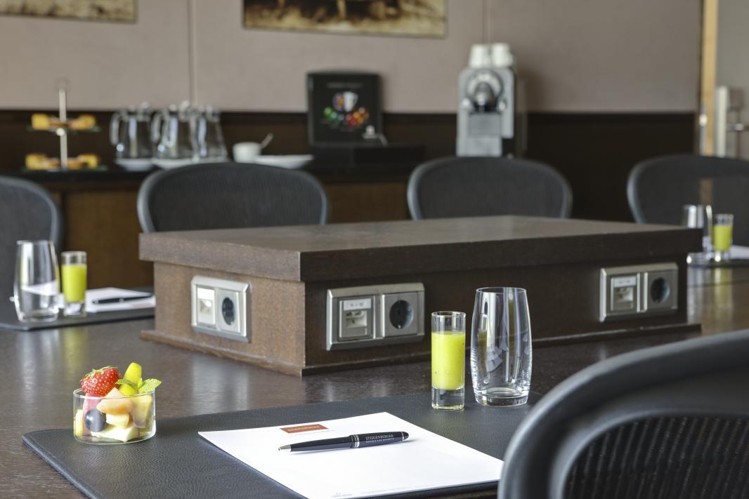 Steigenberger Airport Hotel Amsterdam Amsterdam Airport Schiphol Extérieur photo